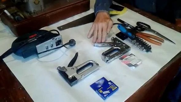 أدوات لترميم وتصنيع الأثاث