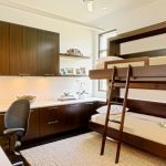 شقة استوديو مع أثاث غير عادي