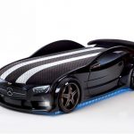 سرير سيارة أسود مرسيدس