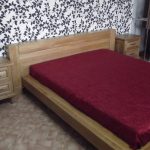 أثاث من خشب البلوط الحقيقي