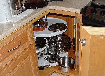 خزانة الزاوية السفلية في المطبخ