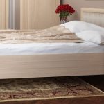 غرفة نوم ميلانو من كتلة صخرية من البلوط