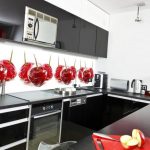 ألواح زجاجية للمطبخ مع إضاءة إضافية