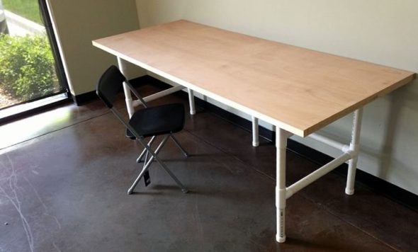 الجدول البلاستيكية