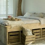 الإفطار في القرية على سرير من المنصات