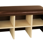 مقاعد البدلاء علب الأحذية في الردهة