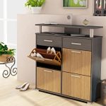 علب الأحذية ضئيلة في الداخل