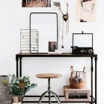 الجدول ماكياج خلع الملابس