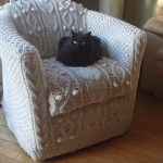 كرسي سنو وايت مع جزء خارجي محبوك