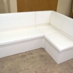 زاوية بيضاء ناعمة للمطبخ