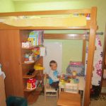 سرير علوي خشبي مع الأثاث حسب الطلب