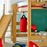 مجمع اللعب الخشبي مع سرير