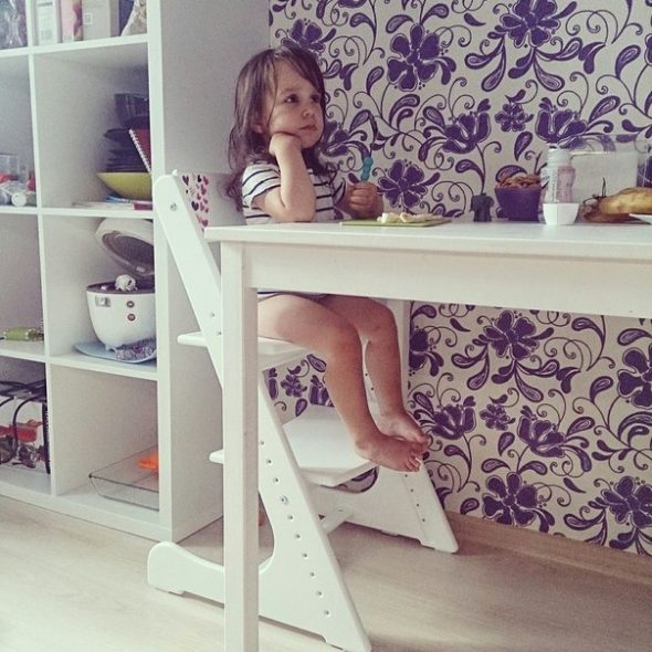 كراسي طاولة الطعام