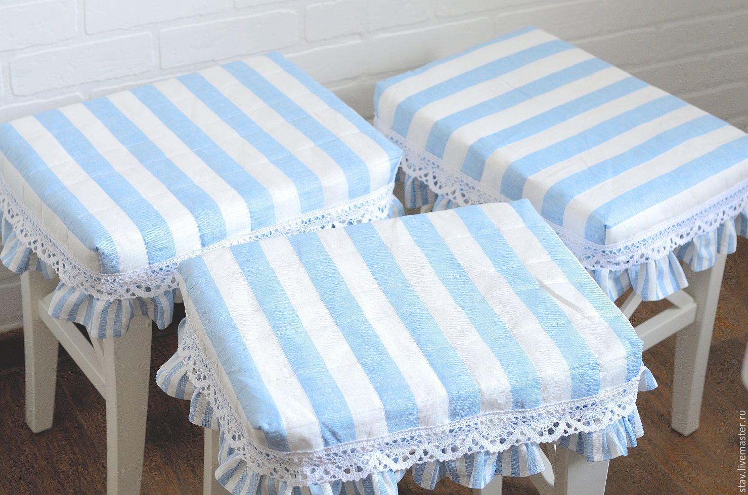 غطاء وسادة على البراز