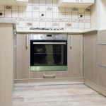 فرن مدمج مع درج تحته