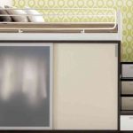 سرير من مستويين مع خزانة ملابس