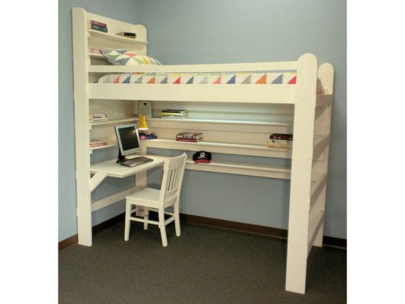 سرير مصنوع من خشب البلوط الصلب