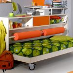 توفير مساحة في الحضانة على حساب السرير المنصة