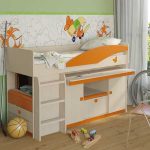 سرير وظيفي للطفل