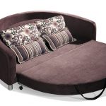 السرير أريكة البني تكشفت