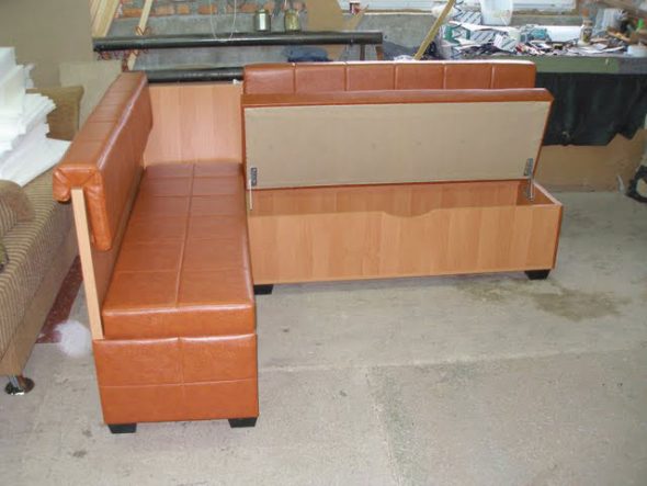 ركن المطبخ البني