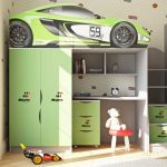 السرير التل مع سيارة