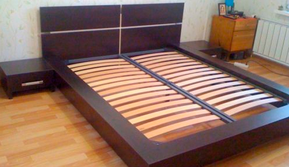 السرير اللوح