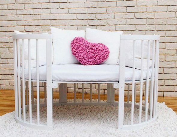 سرير للطفل البالغ