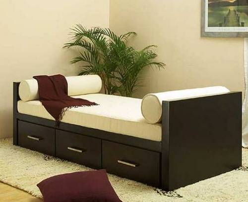 الأريكة دون الظهر