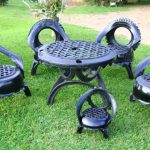 أثاث من إطارات المنازل الريفية والحدائق