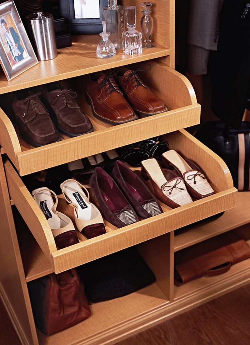 علب الأحذية مع أدلة