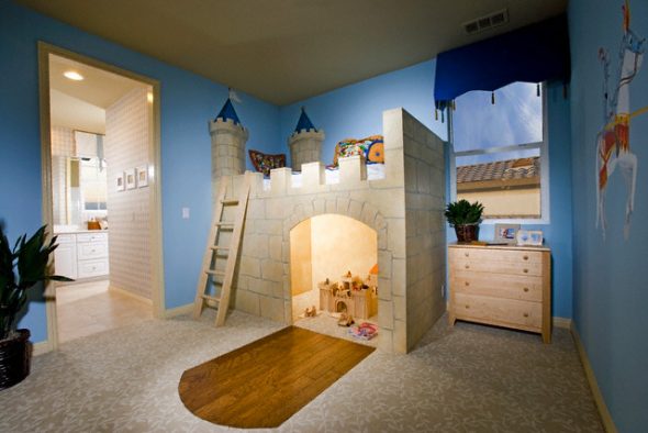 القلعة العلية السرير الأصلي