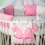 السرير البيضاوي في تصميم غير عادي