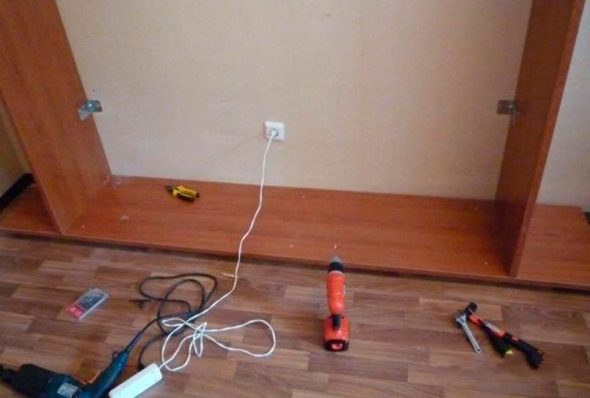 إرفاق الإطار باستخدام الزوايا