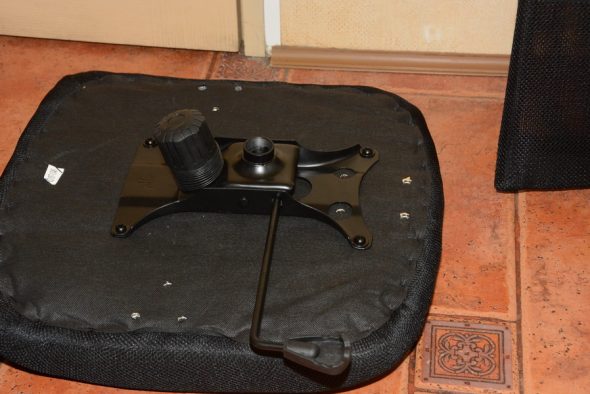 نعلق على الجزء السفلي من هذا البند