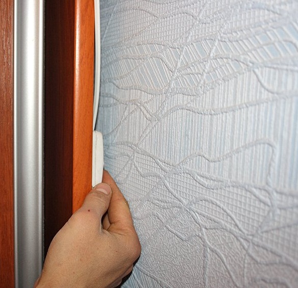 وضع التبديل على الجدار الخلفي