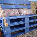 أريكة حديقة مع وسائد