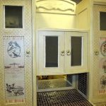 الأثاث العتيقة أنيقة في المطبخ