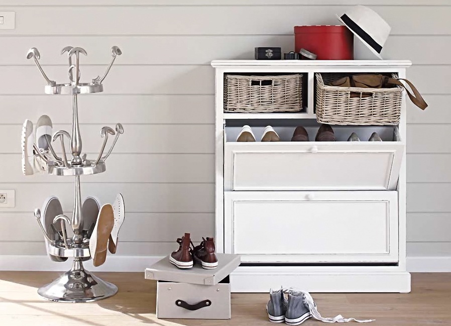 خزانات الأحذية