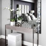 طاولة مكياج جميلة