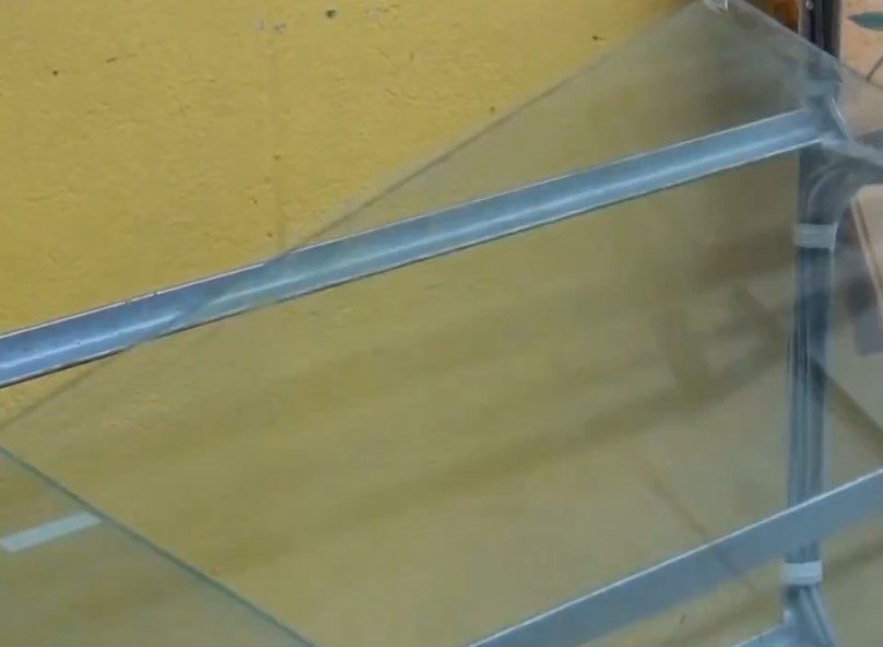 صفائح الزجاج