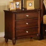 أنيق الجوز خزانة ذات أدراج