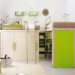 ركن مع سريرين علويين لأغراض مختلفة