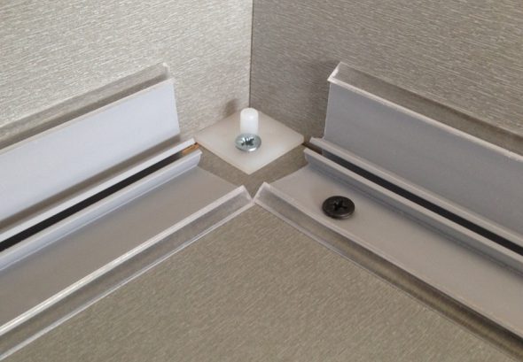 تثبيت الداخل نفسك