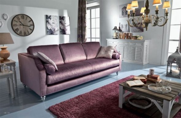 غرفة ضيوف أنيقة مريحة