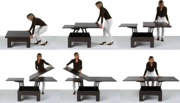 طاولة القهوة في الجدول للضيوف