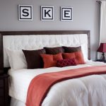 لوح خشبي مع تنجيد ناعم