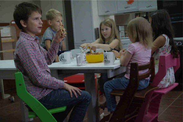 تصميم كرسي قابل للتعديل في الداخل