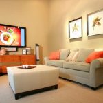 ديكور داخلي بألوان محايدة باستخدام ديكور مشرق