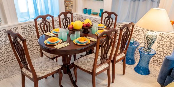 كراسي منحوتة